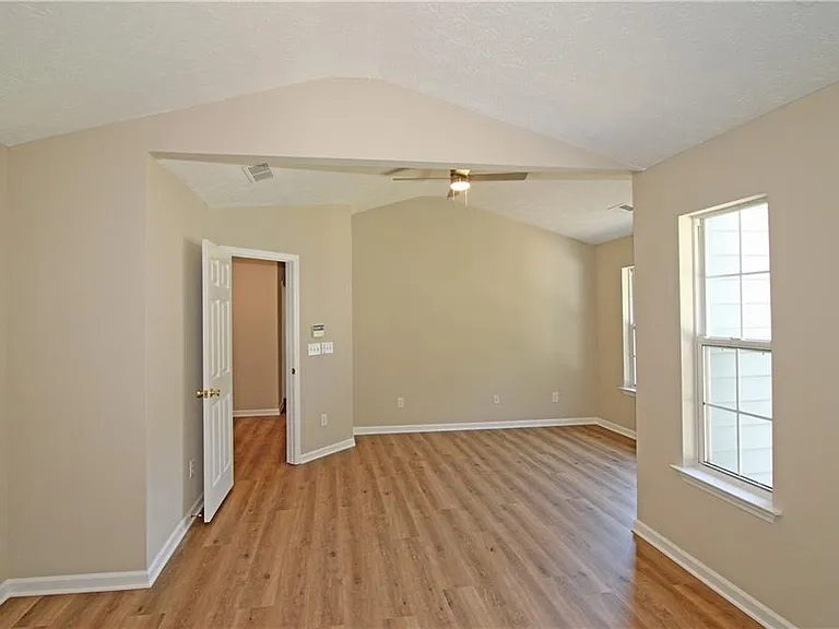 1334 Ambercrest Way — Photo 15