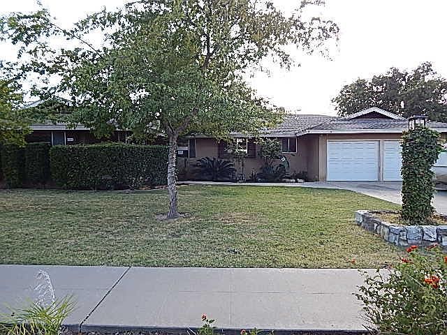 1st image of 13565 S Oak Ave
