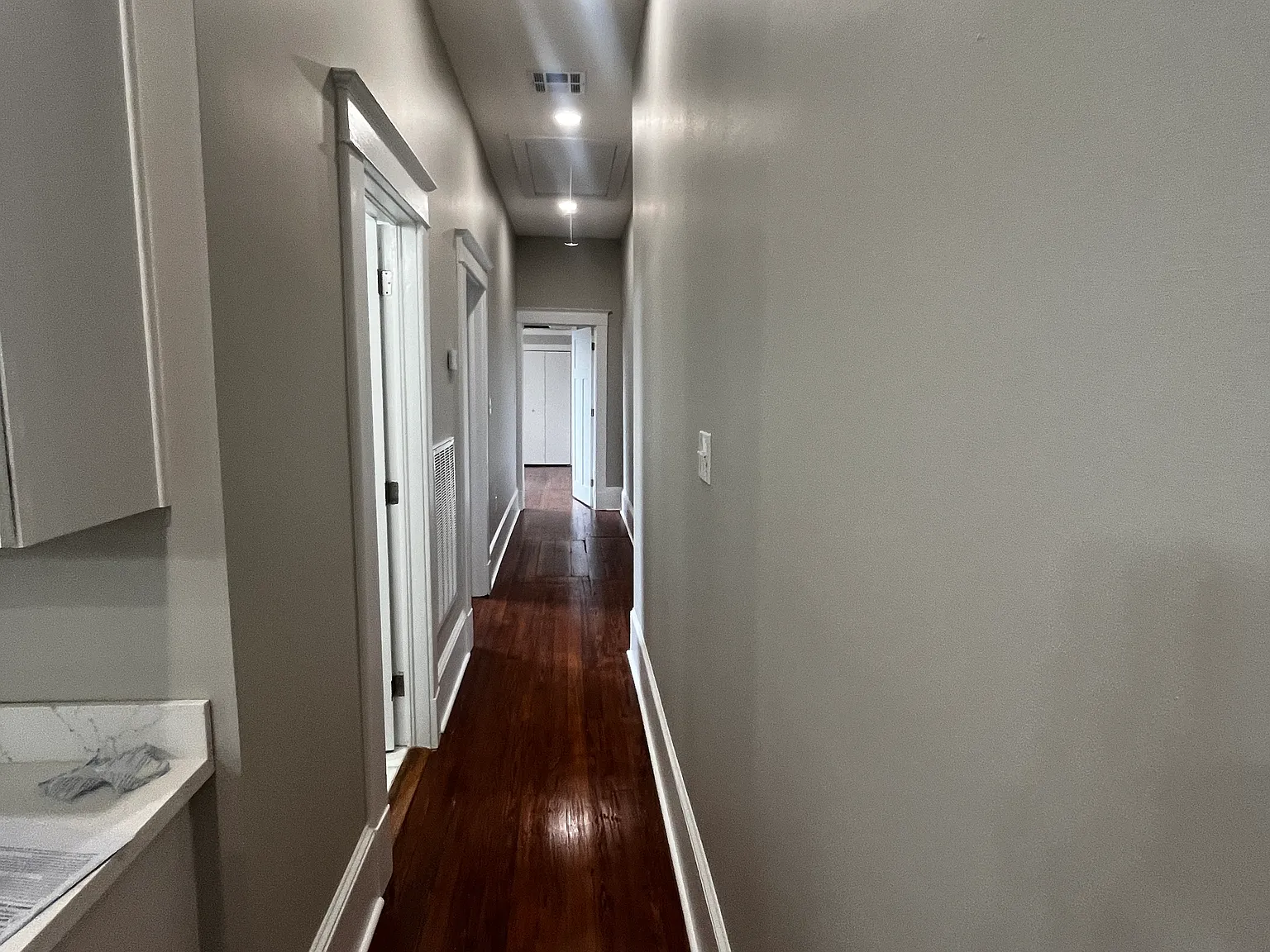 2 bed, 1100 sqft, $2,300 — Photo 4