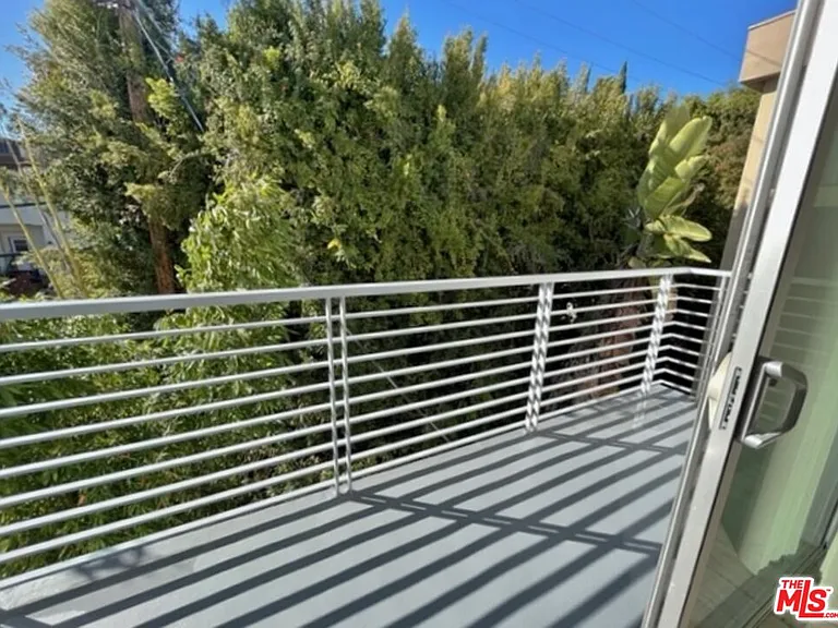 1611 S Beverly Glen Blvd #3C — Photo 4