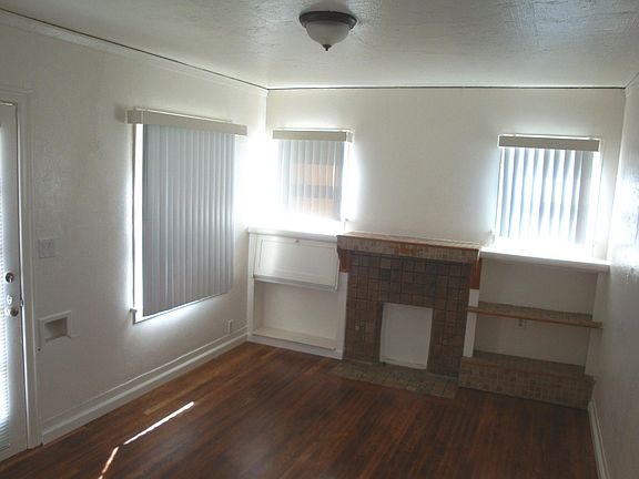 4th image of 4832 Mansfield St
