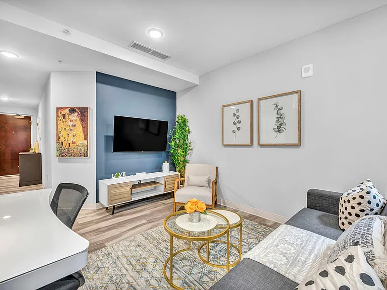 Athlon - One Bedroom Suite II
