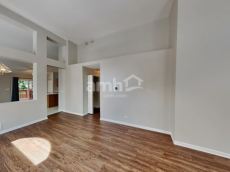 3131 Melbourne Ln — Photo 7