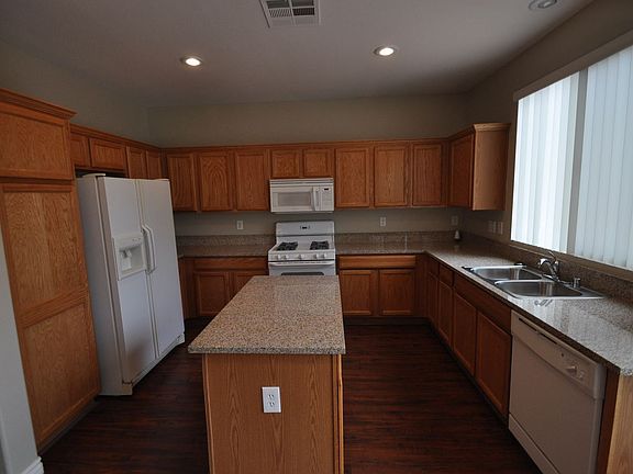 3rd image of 9366 Wildcat Springs Ave
