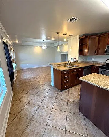 3 bed, 2.0 bath, 1547 sqft, $1,950 — Photo 4