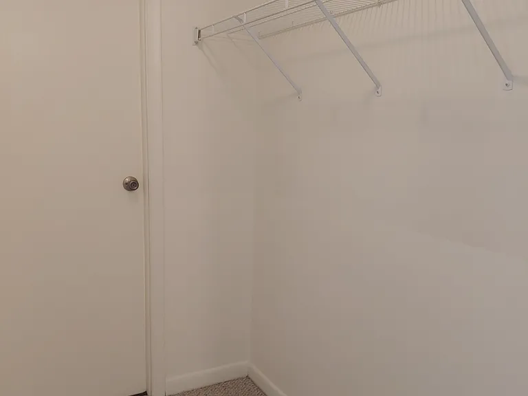 5820 Oakwood Dr #5J — Photo 9