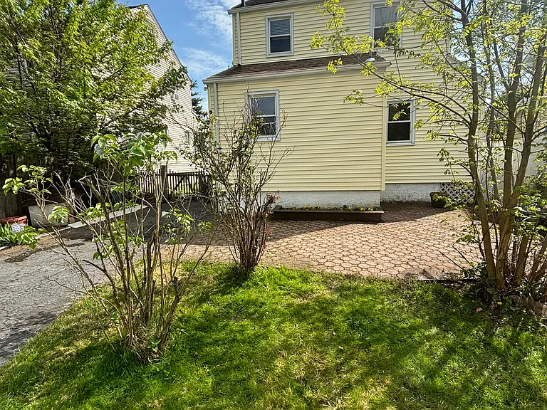 613 Martense Ave — Photo 24