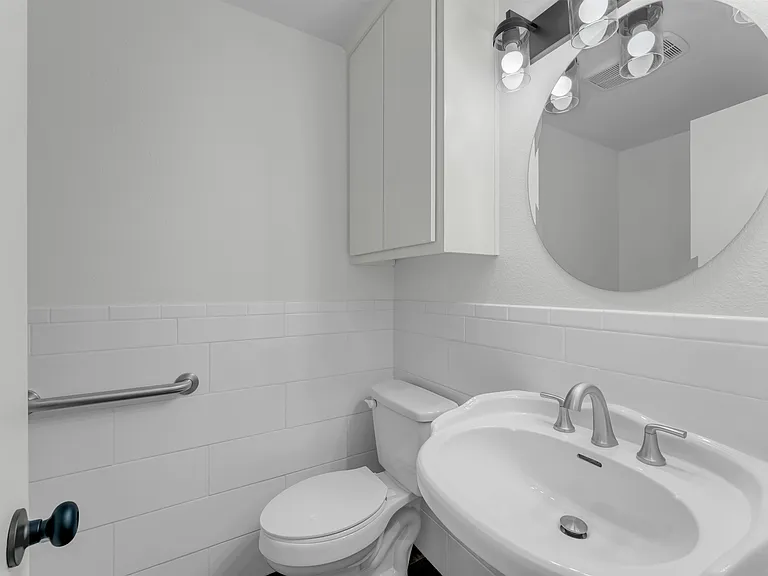 1803 Bluebonnet Ln — Photo 18