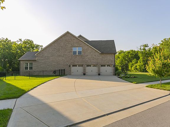3rd image of 2002 Canyon Echo Dr