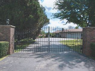 6720 Johnsburg Rd, Spring Grove, IL 60081