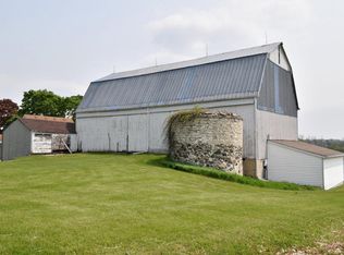 W188N8955 Maple Rd, Menomonee Falls, WI 53051