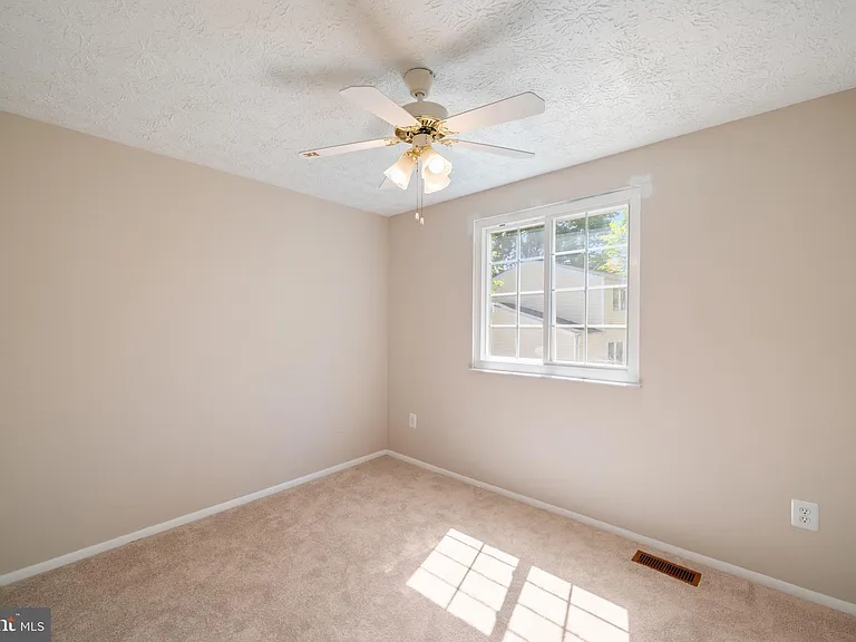 1103 Burwick Dr — Photo 20