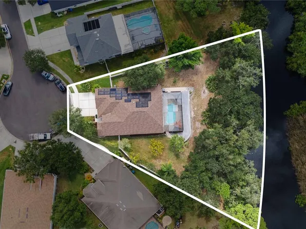 9020 N River Rd, Tampa, FL 33635