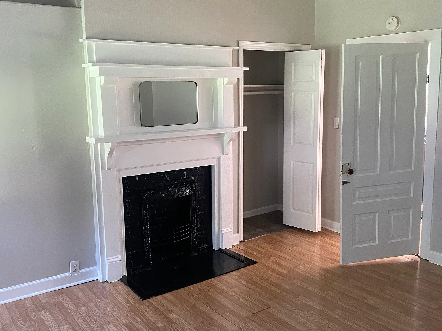 1217 Village Rd — Photo 2