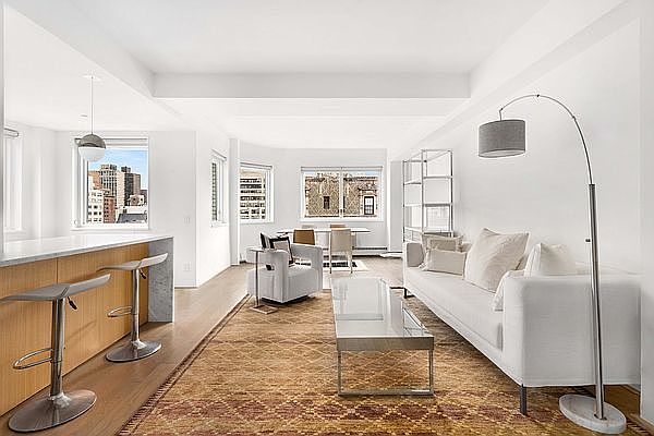 1st image of 20 E 68th St APT 14C