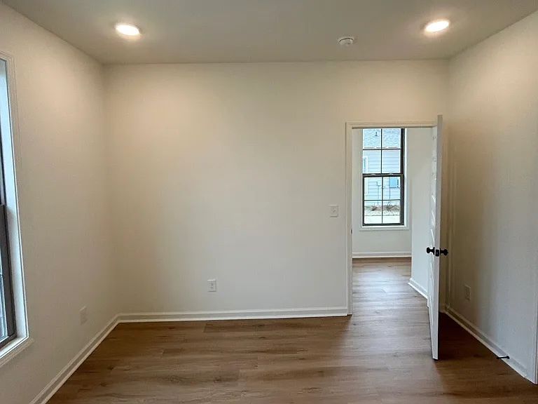 131 Summer St — Photo 4