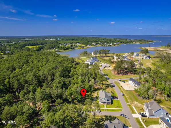 508 Brown Pelican Way, Beaufort, NC 28516