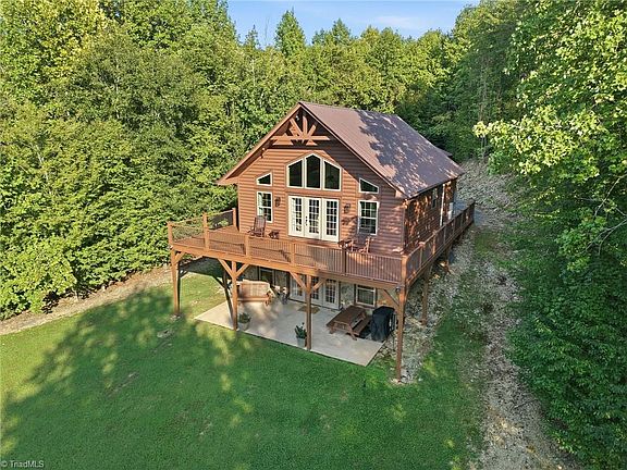 3rd image of 341 Riverbend Rd