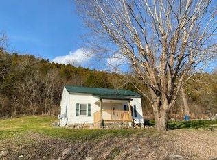 3487 White Conkwright Rd, Winchester, KY 40391