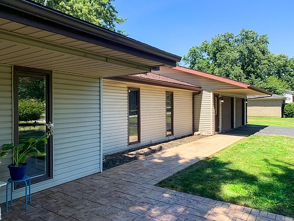 4th image of 1231 Yorkshire Dr
