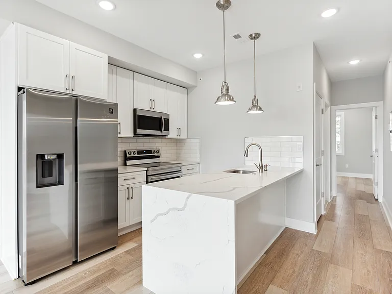 1911 E Huntingdon St #3 — Photo 5