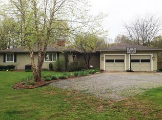 19129 Nance Ave, Petersburg, IL 62675