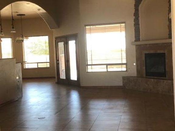 3rd image of 332 Wildwood Dr