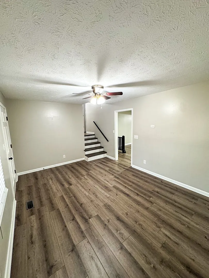 $900 off first months rent! — Photo 2
