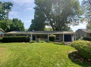 1908 McDonald Dr, Champaign, IL