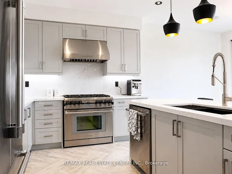 15 Cahill Dr — Photo 11
