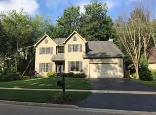 421 Kelly Ln, Crystal Lake, IL 60012