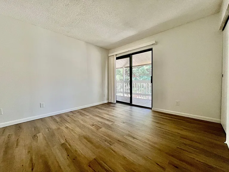 18073 E Ohio Ave #203 — Photo 14