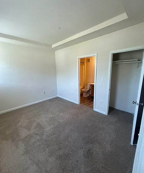 806 W Washington St #111 — Photo 2