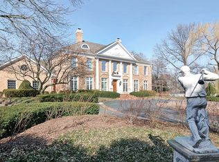 25W581 Plamondon Rd, Wheaton, IL 60189