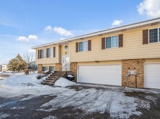 427 Dorland Rd S, Maplewood, MN 55119