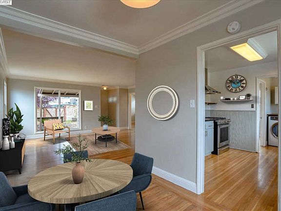 5th image of 2259 Pomar Vista St