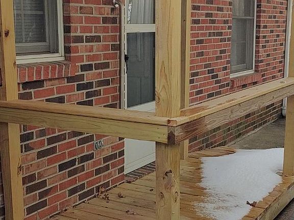 2nd image of 1009 Northeast Dr