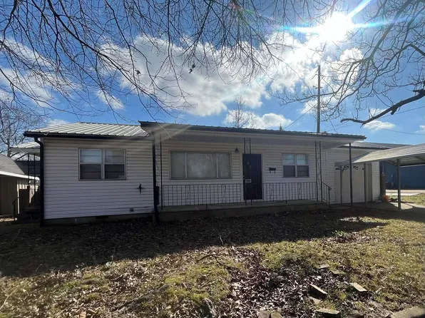 410 Maple Ave, Mena, AR 71953