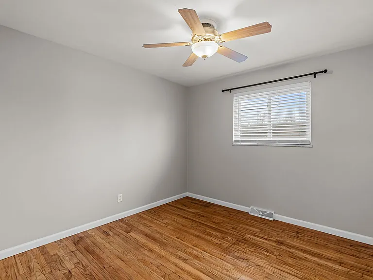 945 Ohlman Ave — Photo 21