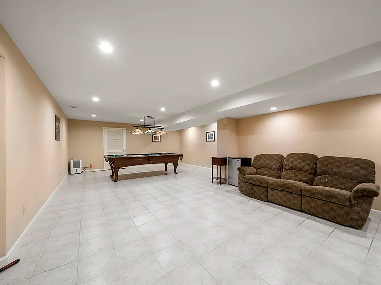 325 Cooper Pl — Photo 25