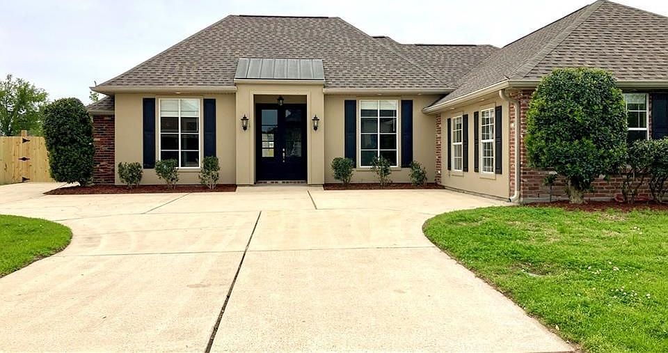 1st image of 144 Riverlands Dr