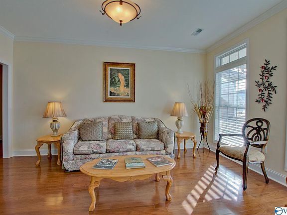 5th image of 2245 Towne Park Dr SW