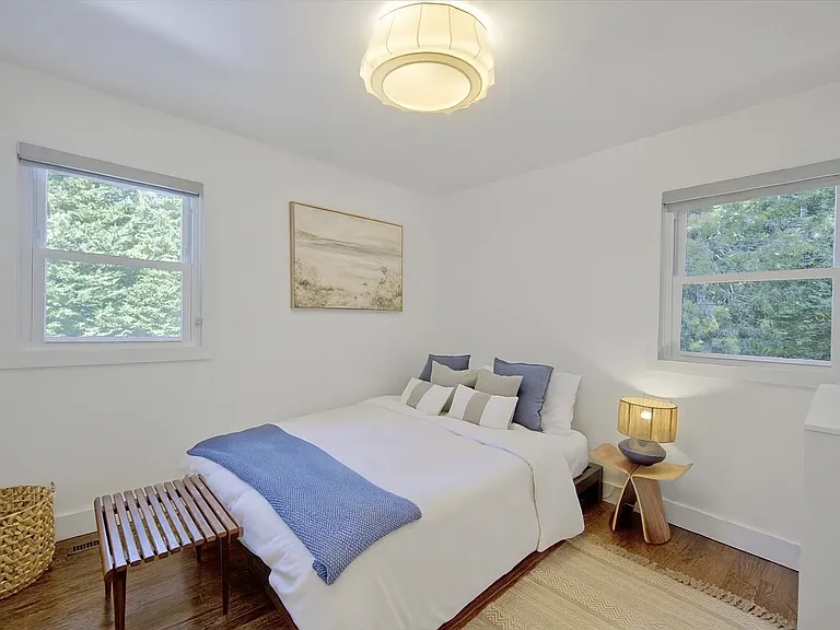 41 Hawthorne Rd — Photo 16