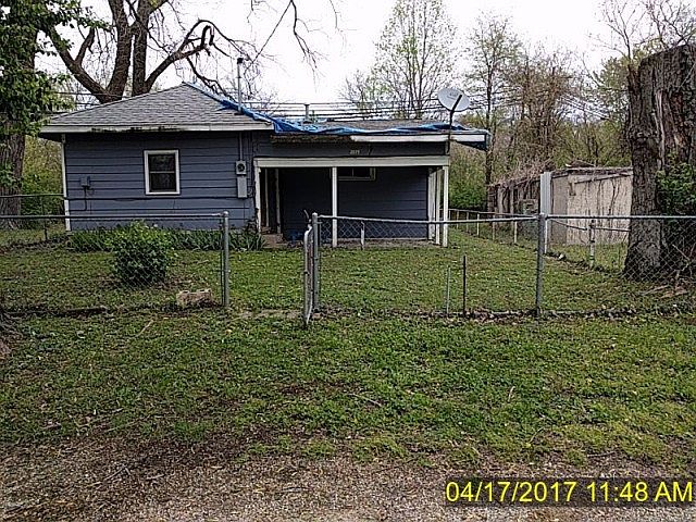 1st image of 2875 W Davis Dr