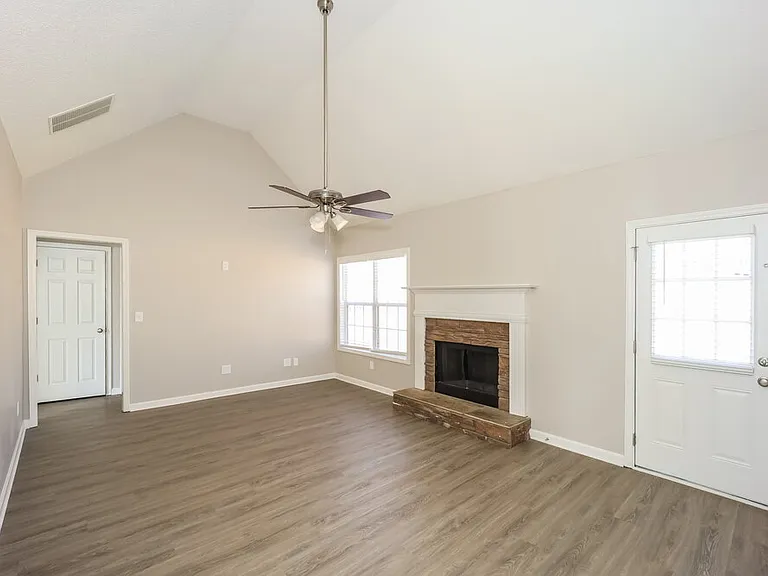 130 Hidden Brook Trl — Photo 3