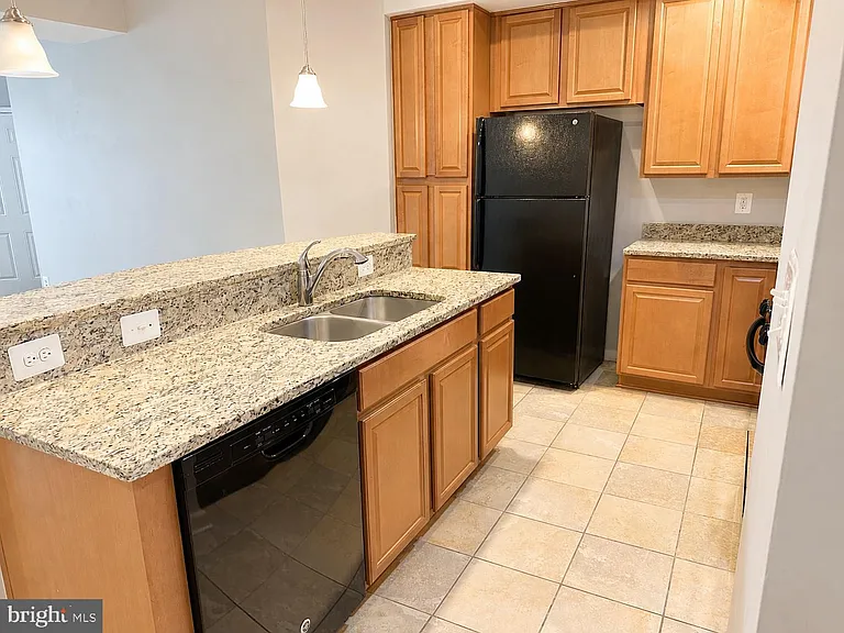 24598 Johnson Oak Ter — Photo 6