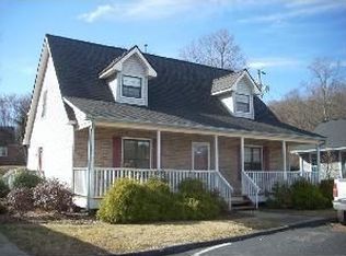 18 Sardis Rd, Asheville, NC 28806