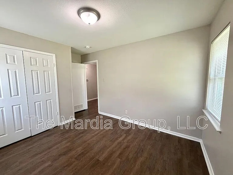 3720 Eastridge Dr — Photo 5