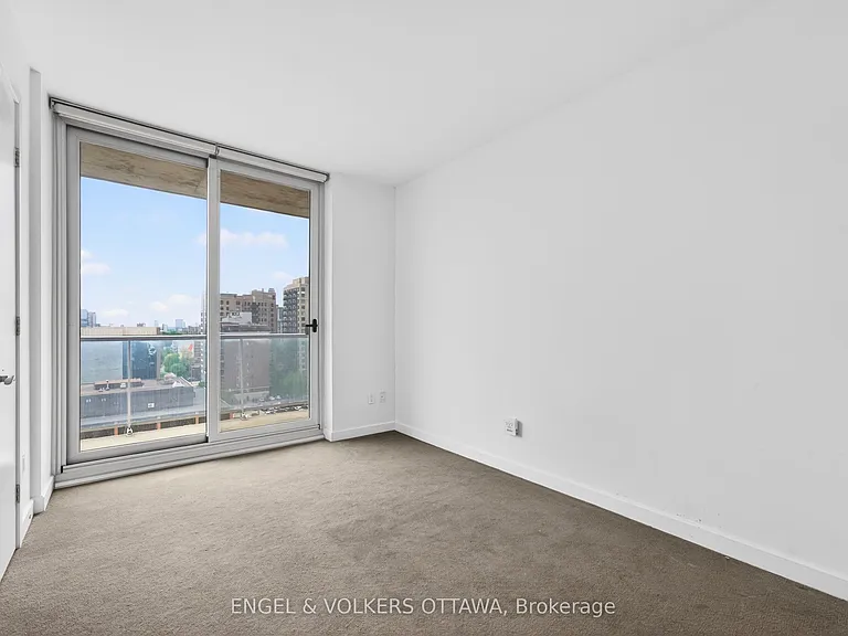 300 Lisgar St #1210 — Photo 16