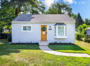 2559 Harrison Ave, Rochester Hills, MI 48307